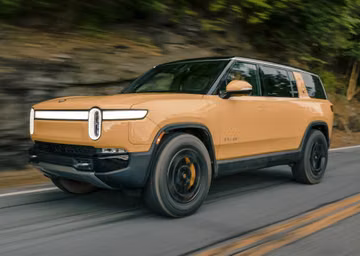 Rivian R1S (665 HP) specs