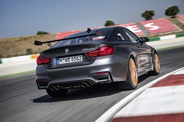 BMW M4 GTS (F82) specs