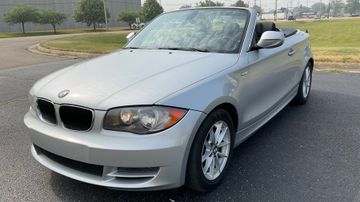 BMW 128i Convertible, 2011