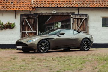 Aston Martin DB11 Coupé, 2017