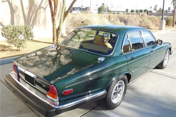 JAGUAR XJ 6 SEDAN, 1986