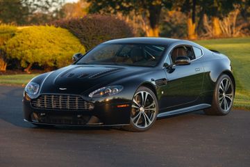 Aston Martin V12 Vantage Coupe, 2011