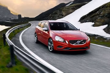 Volvo V60 T5 R-Design (Mk I) specs