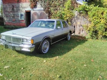 Pontiac Parisienne, 1984