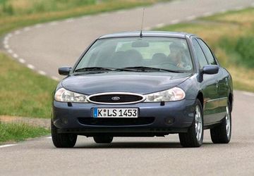 Ford Mondeo 1.8i (Mk II) specs