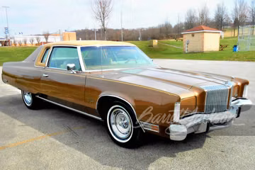 CHRYSLER NEW YORKER, 1976