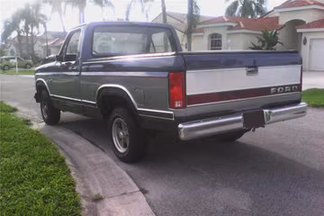FORD F-150 PICKUP, 1986