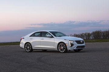 Cadillac CT4 450T AWD specs
