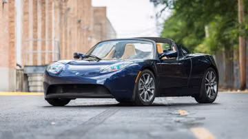 Tesla Roadster, 2010