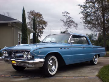 Buick Lesabre 4-Door Hardtop, 1961