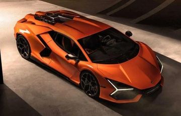 Lamborghini Revuelto specs