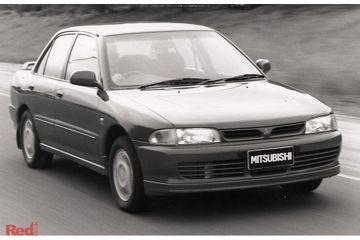 Mitsubishi Lancer GSR specs