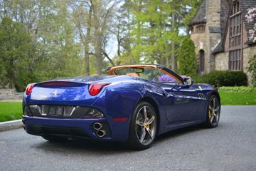 FERRARI CALIFORNIA CONVERTIBLE, 2014