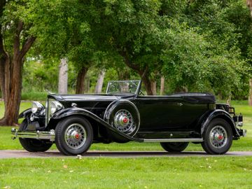 Packard 905 Twin Six Convertible Victoria, 1932
