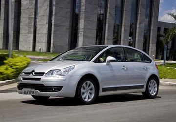 Citroen C4 2.0 HDi 135 (Mk I) specs