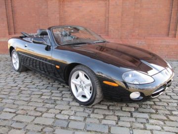 Jaguar XK8 Convertible-Auction Lot, 2002