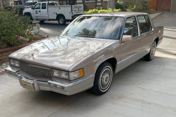 Cadillac Sedan DeVille, 1989
