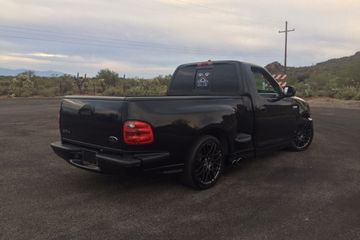 Ford F-150 Lightning Custom Pickup, 2000