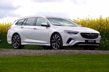 Opel Insignia Sports Tourer GSI Diesel 4x4 (B) specs