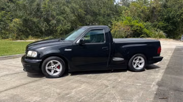 Ford F150 SVT Lightning Pickup, 2000