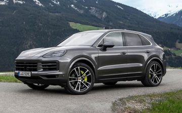 Porsche Cayenne E-Hybrid (Mk III facelift) specs