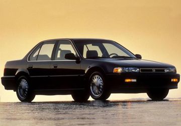 Honda Accord 2.2 (MK IV) specs