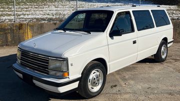 Plymouth Grand Voyager Van, 1990