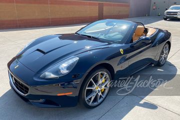 FERRARI CALIFORNIA CONVERTIBLE, 2010
