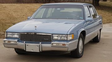 Cadillac Fleetwood, 1990