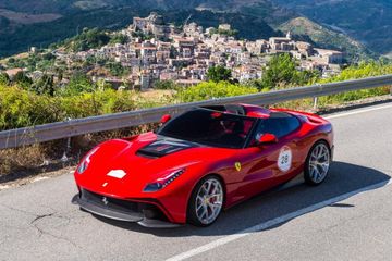 Ferrari F12 TRS specs