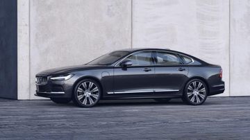 Volvo S90 B6 AWD specs