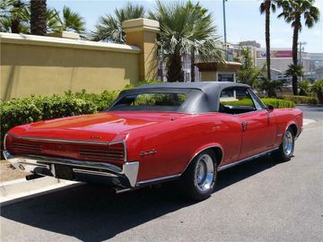 PONTIAC GTO CONVERTIBLE, 1966