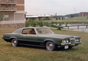 Pontiac Grand Prix 400 (Mk III) specs