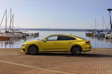 VW Arteon 2.0 TSI 4Motion (Mk I) specs