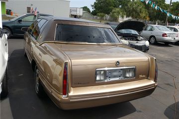 Cadillac De Ville Concours 4-DOOR Sedan, 1998