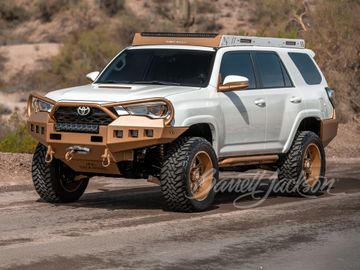 TOYOTA 4RUNNER CUSTOM SUV, 2018