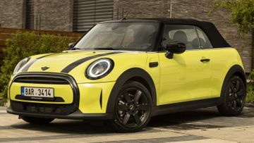 Mini Convertible Cooper (Mk III) specs