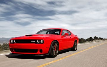 Dodge Challenger SRT Hellcat specs