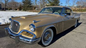 Studebaker Golden Hawk, 1957