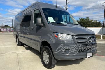 MERCEDES-BENZ SPRINTER 2500 CUSTOM EXECUTIVE COACH, 2020