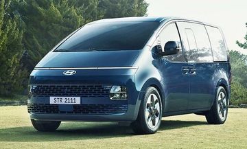 Hyundai Staria 2.2 CRDi AWD specs
