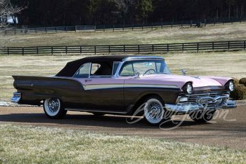FORD FAIRLANE SUNLINER CONVERTIBLE, 1957
