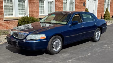 Lincoln Town Car Limited Sedan, 2008