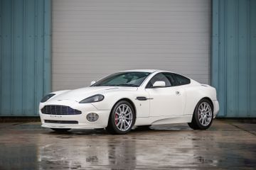 Aston Martin Vanquish S, 2004