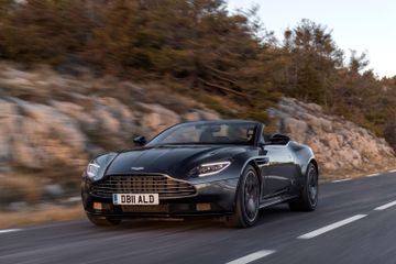 Aston Martin DB11 Volante V8 specs