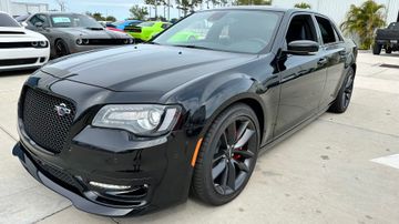 Chrysler 300C, 2023