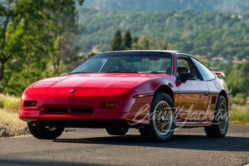 PONTIAC FIERO GT, 1988