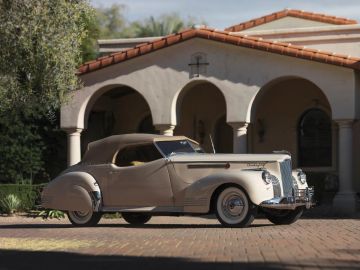 Packard Super Eight One-Eighty Convertible Victoria by Darrin, 1941