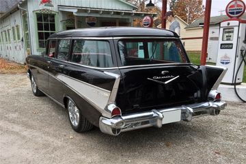 CHEVROLET 210 CUSTOM WAGON, 1957