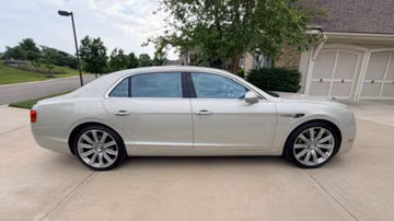 Bentley Flying Spur Sedan, 2015